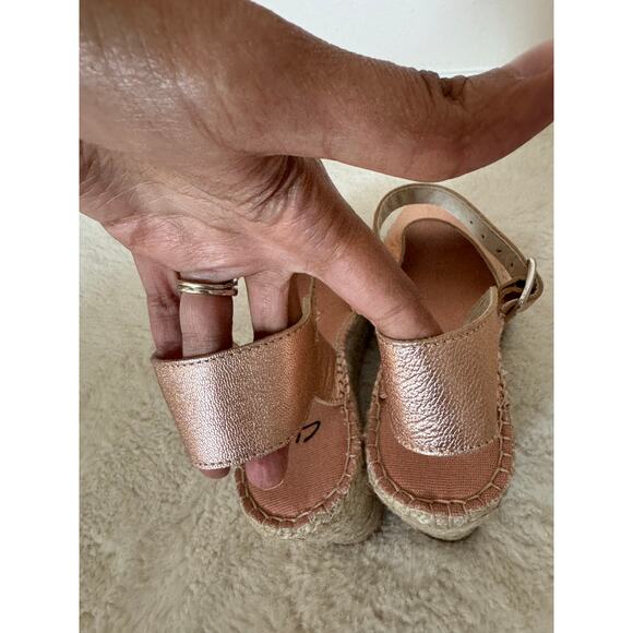 Clarks Rose Gold Leather Espadrille Wedge Sandals – Women’s 9 – NWOT - Picture 10 of 12